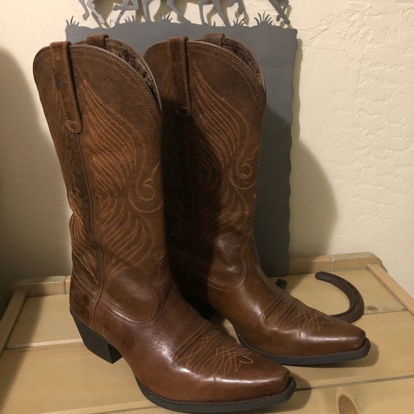Ariat Shoes - Ariat Women’s Boots 8B